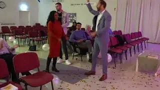 Genezingen door de kracht van Jezus.