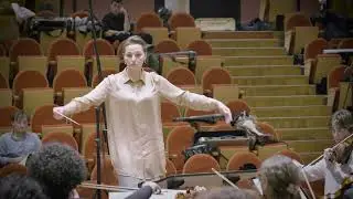 Korneliia Performance