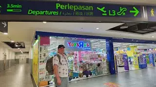 Episode 526 - Toys R' Us Toy Hunt in Malaysia & More!