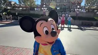 Disneyland Happiest March on Earth 🥁 #disneyland #disney #disneyparks #disneyland70 #celebratehappy