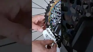 Instala&ccedil;&atilde;o c&acirc;mbio traseiro SRAM AXS.