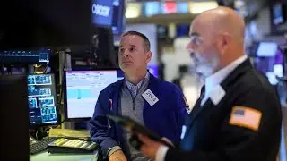 Wall Street rallies, S&P 500 posts record closing high | REUTERS