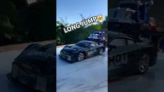 RC Long Jump Test &ndash; 2 Mini Monsters & Racing Car! 😱
