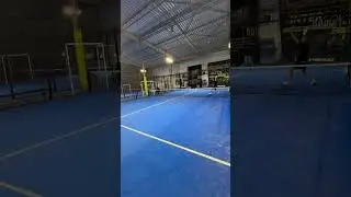 What would you call this shot 🧐⁉️ #padel #padellife #padelvibes #padeladdict#padelcommunity