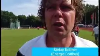 Geheimtraining! Trainer Stefan Kr&auml;mer von Energie Cottbus &auml;rgert die Reporter