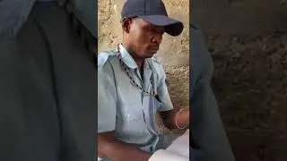 Av&ocirc; rocha em o operativo , Humor em Angola