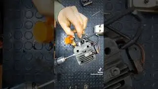 Comprobando bobina de desbrozadora- guada&ntilde;a- desmalezadora