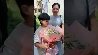 今天是老五10岁生日，在湖南老家给他过，看着我的五宝贝慢慢长大，妈妈心里感慨万分，庆幸你的成长我一路来不曾缺席，愿今后的日子里，爸爸妈妈都不会缺席你的成长，祝我的五宝贝健康平安，开心每一天，我们一家