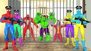 Superheroes Spiderman Daddy Shark Spider Man Family Hulk SpiderBaby in Granny in Resort | Melo Films