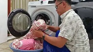 Mencuci Bedcover Jumbo di Mesin Cuci Sharp 8,5 Kg