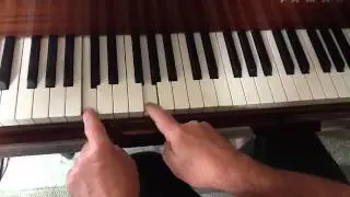 Fast Track Piano - Lesson in a minute #5