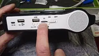 Светодиодная лампа,повербанк,радио,mp3 плеер с солнечной панелью.