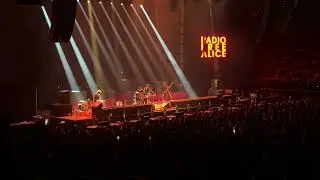 Radio Free Alice (2024-12-09, Brisbane Entertainment Centre, Brisbane, Australia) [4K HDR]
