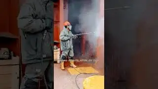 Hydroblasting on container ship #shorts #hydroblaster #hydroblasting