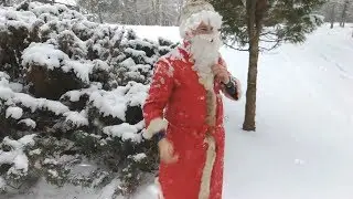 Mazsalacas vidusskolas 10. klases ziemassvētku stāsts.