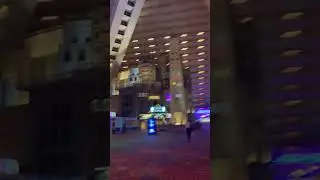 Walk from Luxor Hotel to Mandalay Bay Convention Center - Luxor Tower to Shoppes at Mandalay Place