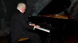 Intermezzo in A major Op.118 No.2 - Brahms.  Robin Colvill