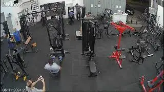 Gym accident caught on camera in Araraquara, S&atilde;o Paulo, Brazil
