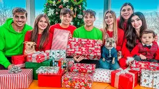 BEST FRIENDS SURPRISE EACH OTHER WITH PRESENTS!