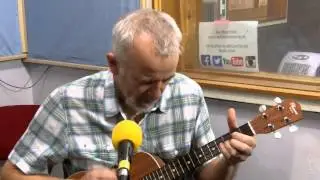Mike Krabbers Live Performance 2: Leave A Light On For Me