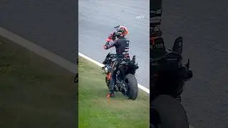 Bez sends a kiss to Rossi after the race 😘 | 2025 Austrian GP