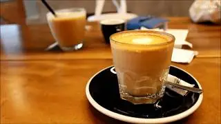 Hangatnya Suasana di Kopi Tuju Cafe Malang | #NgalamStudio