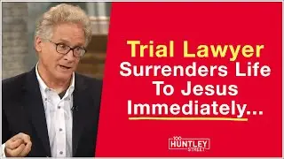 Trial Lawyer IMMEDIATELY Becomes Christian After Hearing...