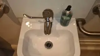 London Palladium Stalls, (Disabled WC) Armitage Shanks, Contour 21 sink 