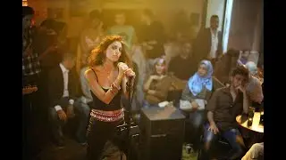 [9/10] Yasmine Hamdan fascinates Tom Hiddleston; ONLY LOVERS LEFT ALIVE