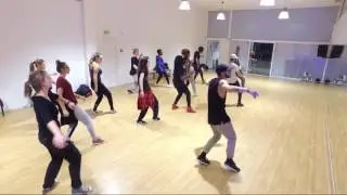 Cours de danse Hip Hop avec Adrien Vexus Larrazet au Centre Showtime Danse Cergy