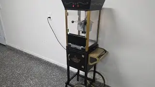 Профессиональная тележка для приготовления попкорна Nostalgia с чайником на 237 мл (8 унций) позв...