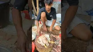 Wow! Notable Traditional Whole Chicken Cutting Skills Expert Cutter 😱😲 #shorts
