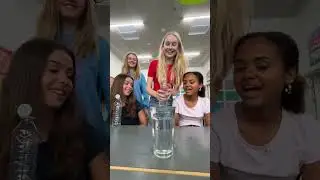 Pr&oslash;v ikke at spilde #challenge🚰 | Du kan se den nye s&aelig;son af #Klassen lige nu p&aring; #DRTV #DRUltra