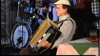 Po starých zámeckých schodech - živě v Semaforu (Patrola Šlapeto)