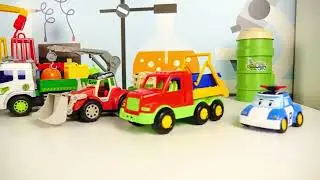 Osaatko laskea kaikki autorekat, joiden kyydissä on leluautoja?