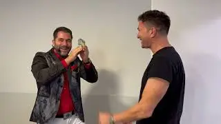 Zauberer Stefan G&auml;rtner verzaubert Lucas Cordalis