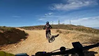 HMONG MTB SKYLINE-SIERA PEAK