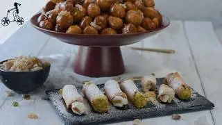 Приготовьте заранее струффоли и канноли, чтобы не пахнуть жареным маслом.