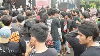 XTAB LIVE MOSHPIT AREA AT ROCKIN FEST SAVE OUR FUTURE