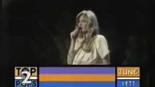 Twiggy on Top Of The Pops-A woman in love.1977
