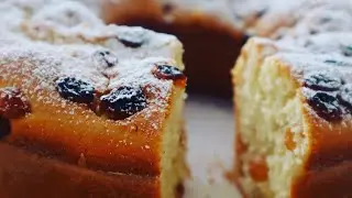 Gâteau moelleux aux raisins secs