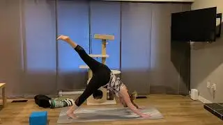 15 minute Yoga for core strength . Suitable for all levels 