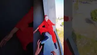 Rooftop Parkour vs Money Heist Free Running Pov 😂#rooftoprun #parkour #parkourlife #funny #explore