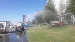 G.M. Damsteegt In Rotterdam de Boompjes watergeven