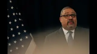 Police provide updates on UnitedHealthcare CEO shooting