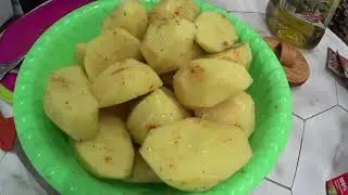 Курица с картошкой! Вкусный, бюджетный ужин! Chicken and potatoes! Delicious, budget dinner!