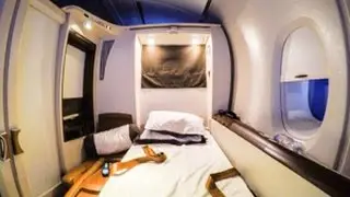 SQ11 LAX-NRT Singapore Airlines Suites Class A380 Los Angeles to Tokyo HD 4K