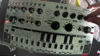 Using Behringer TD3 MO - more a tutorial to show you some of the patterns I came up with ..
