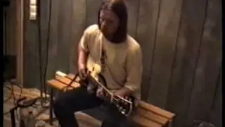 Coca carola i studion spelar in 
