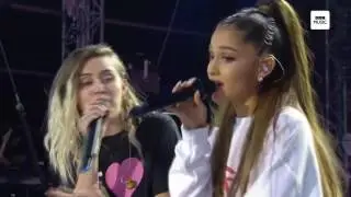 Ariana Grande & Miley Cyrus - Don't Dream It's Over Live (One Love Manchester)